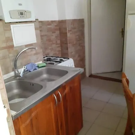 Pihenes A Malomtonal Privat Berlemeny Tapolca