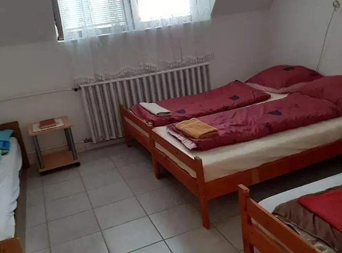 Pihenes A Malomtonal Privat Berlemeny * Ταπόλκα