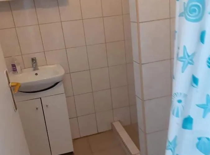 Pihenes A Malomtonal Privat Berlemeny בית כפרי *