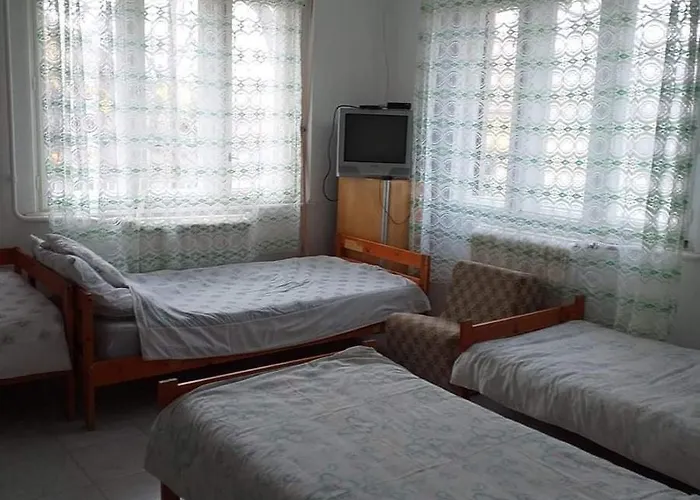 Pihenes A Malomtonal Privat Berlemeny בית כפרי *